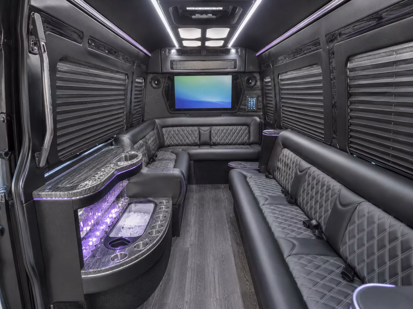 book a bus for your next airport transfer 5