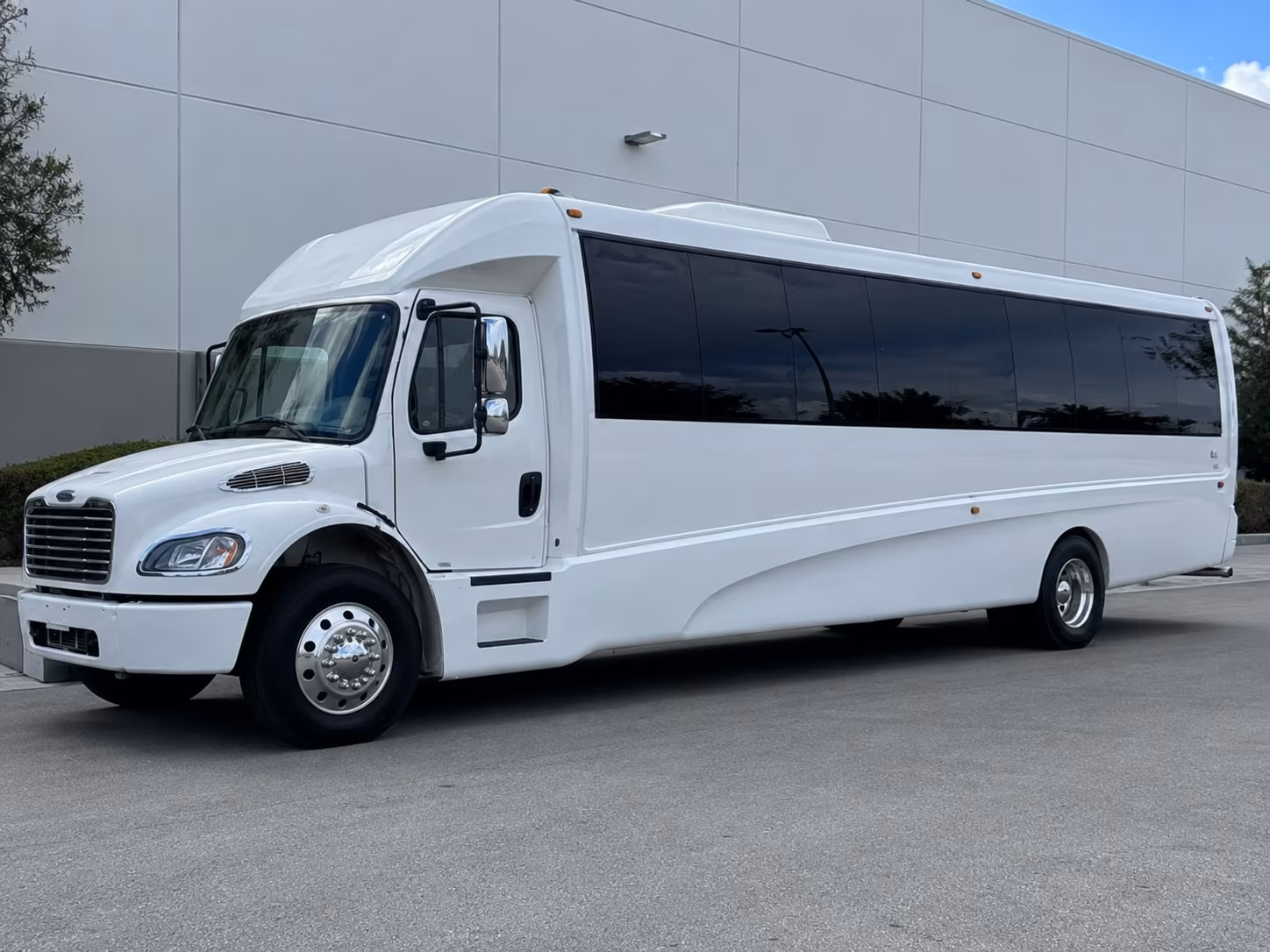 whittier concert party bus rental